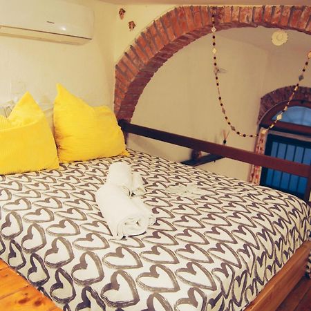 コルニリア Il Soppalco Bed & Breakfast エクステリア 写真